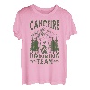 Lustiges Lagerfeuer, das Team-Gebirgslandschaft trinkt T-Shirt
