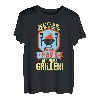 Alle sitzen im Garten chillen außer Papa der muss Grillen T-Shirt