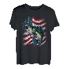 Angeln und eine amerikanische Flagge - Largemouth Bass T-Shirt