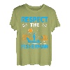 Respektiere den Fischer I Fishing T-Shirt
