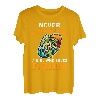 Unterschätze niemals ein Mädchen, das gerne angeln T-Shirt
