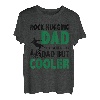 Herren Der Vater umarmt den Felsen wie ein normaler Vater, aber ein coolerer Kletterer T-Shirt