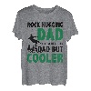 Herren Der Vater umarmt den Felsen wie ein normaler Vater, aber ein coolerer Kletterer T-Shirt