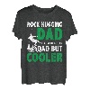 Herren Der Vater umarmt den Felsen wie ein normaler Vater, aber ein coolerer Kletterer T-Shirt