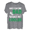 Herren Der Vater umarmt den Felsen wie ein normaler Vater, aber ein coolerer Kletterer T-Shirt