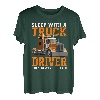 Schlafen Sie mit einem LKW-Fahrer, den sie immer T-Shirt