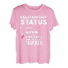 Beziehungsstatus von einem super sexy Trucker aufgenommen T-Shirt