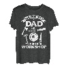 Herren Unterschätzen Sie niemals einen Vater in seinem Woodworking Labor T-Shirt